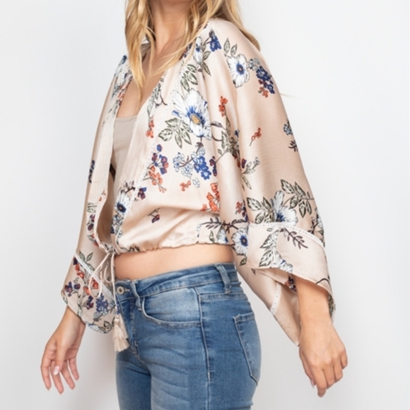 Floral cropped kimono - Picture 11 of 11